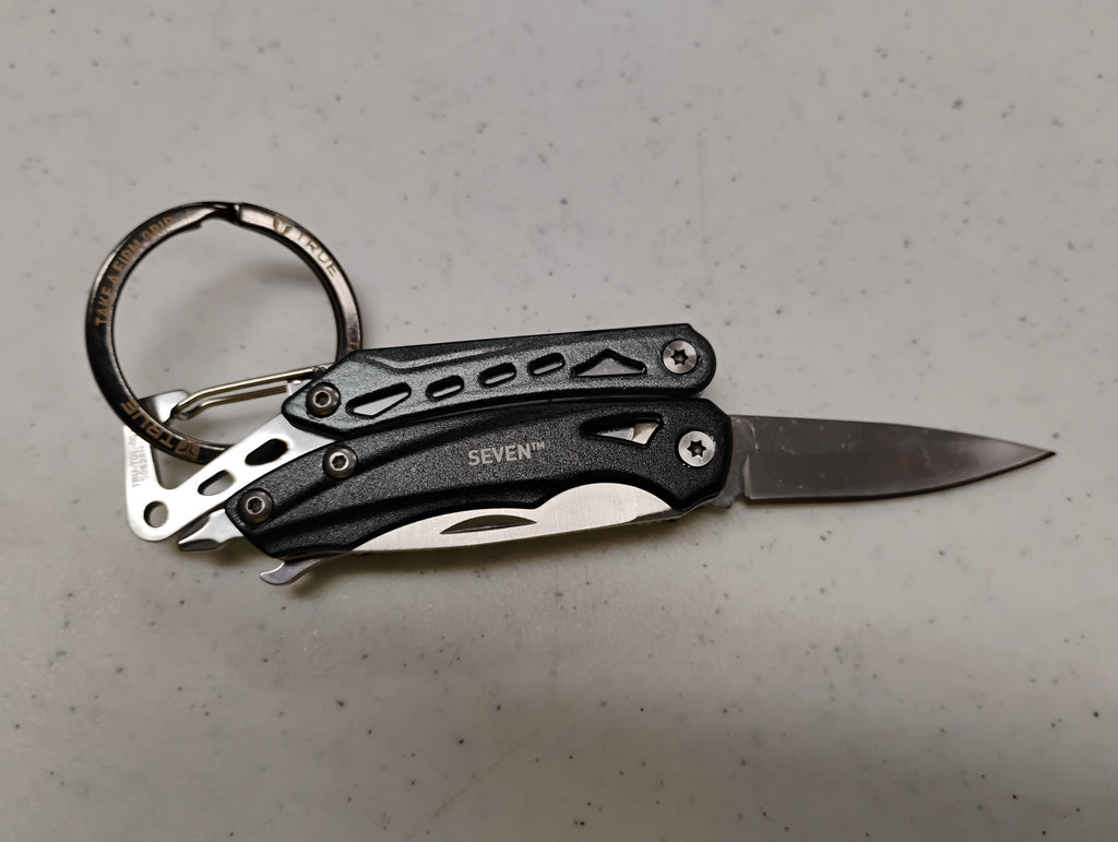 Seven multitool knife